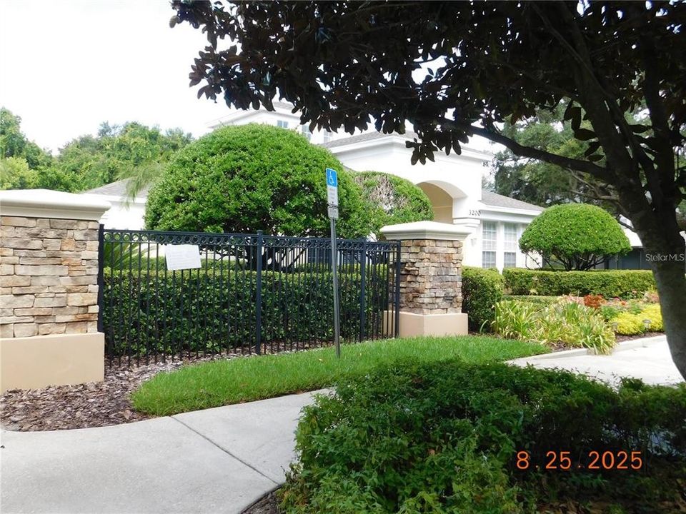For Rent: $2,255 (3 beds, 2 baths, 1408 Square Feet)