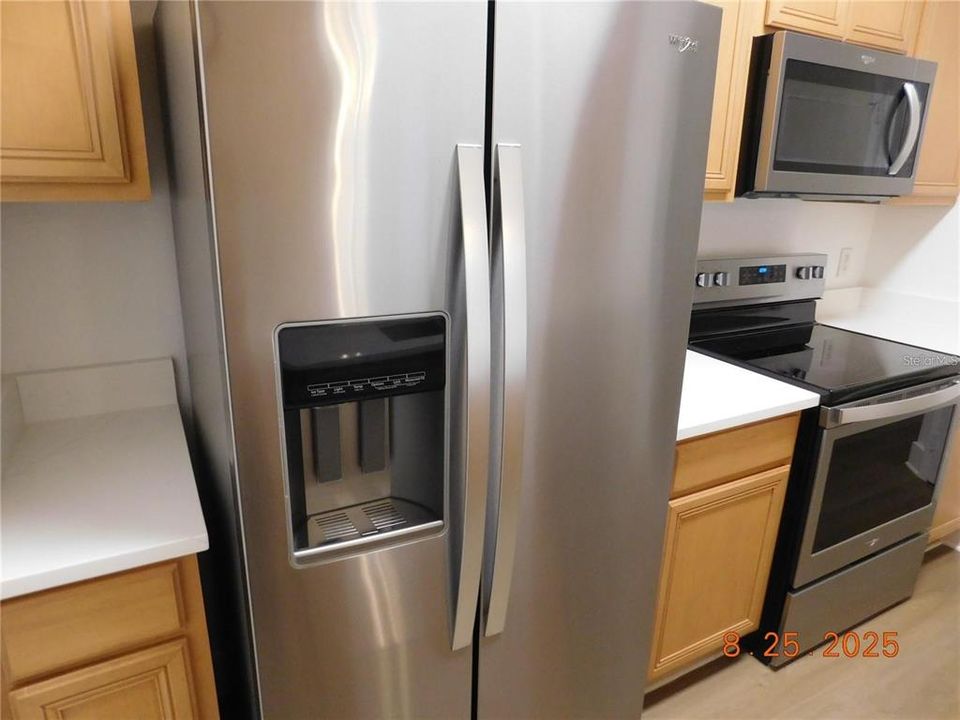 For Rent: $2,255 (3 beds, 2 baths, 1408 Square Feet)