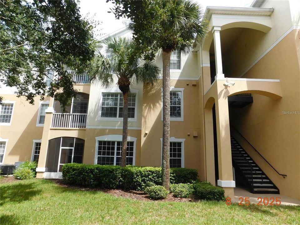 For Rent: $2,255 (3 beds, 2 baths, 1408 Square Feet)