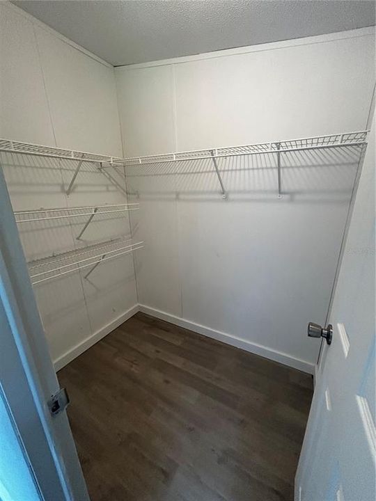En Venta: $370,000 (3 camas, 2 baños, 2052 Pies cuadrados)