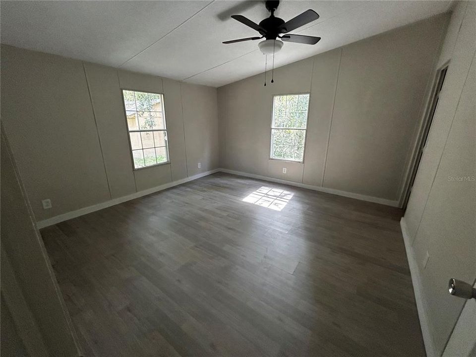 En Venta: $370,000 (3 camas, 2 baños, 2052 Pies cuadrados)