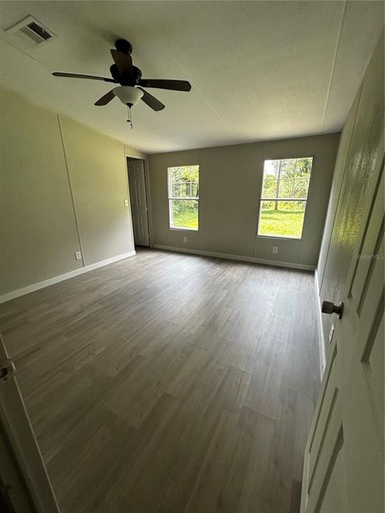 En Venta: $370,000 (3 camas, 2 baños, 2052 Pies cuadrados)