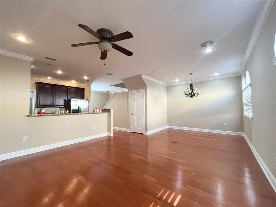 For Rent: $2,950 (3 beds, 2 baths, 1440 Square Feet)