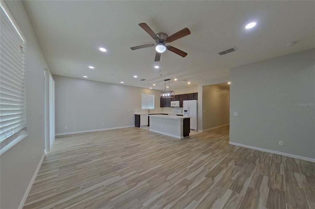 For Rent: $2,049 (3 beds, 2 baths, 1558 Square Feet)