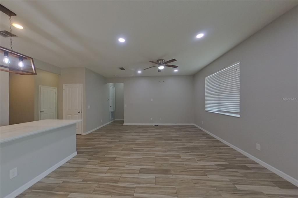 For Rent: $2,049 (3 beds, 2 baths, 1558 Square Feet)