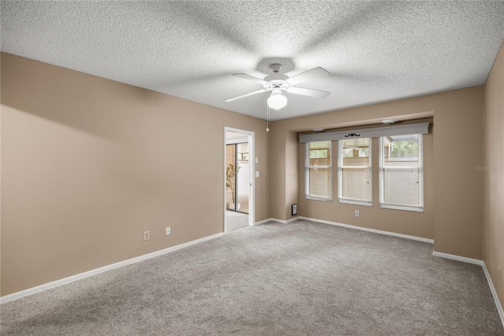 For Sale: $275,000 (3 beds, 2 baths, 1453 Square Feet)