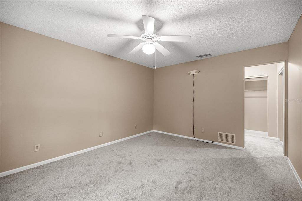 For Sale: $275,000 (3 beds, 2 baths, 1453 Square Feet)