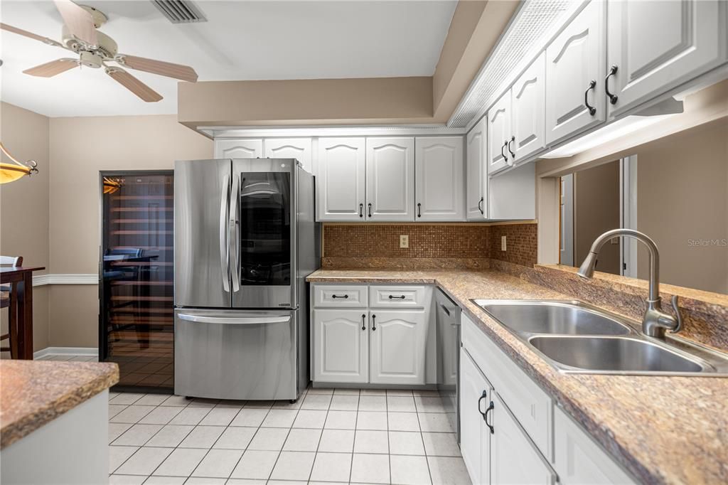 For Sale: $275,000 (3 beds, 2 baths, 1453 Square Feet)