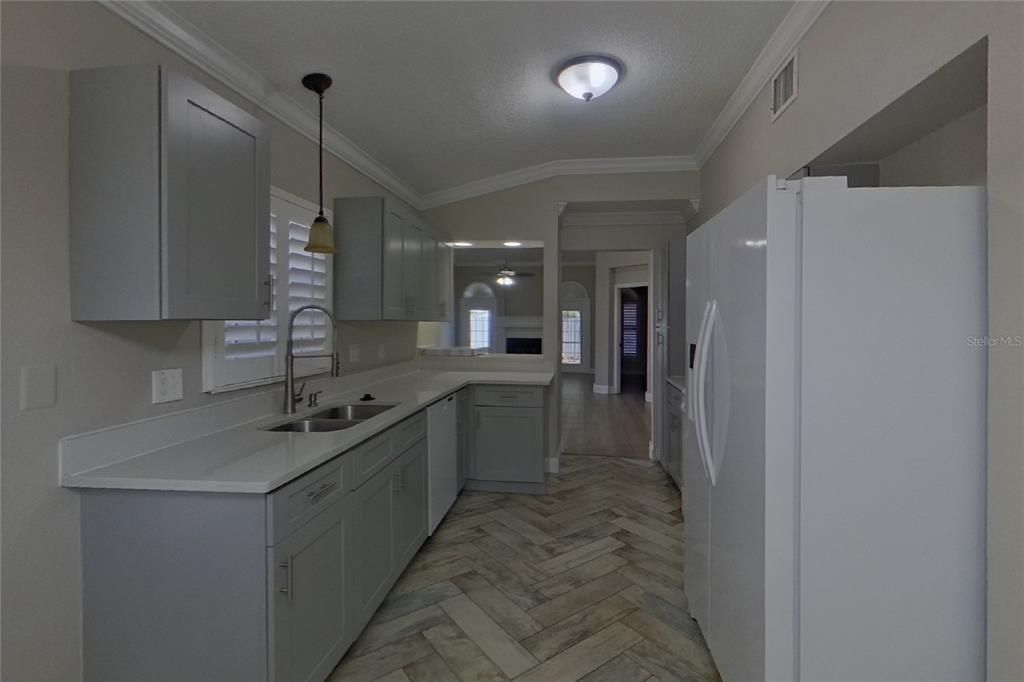 For Rent: $2,549 (3 beds, 2 baths, 1443 Square Feet)