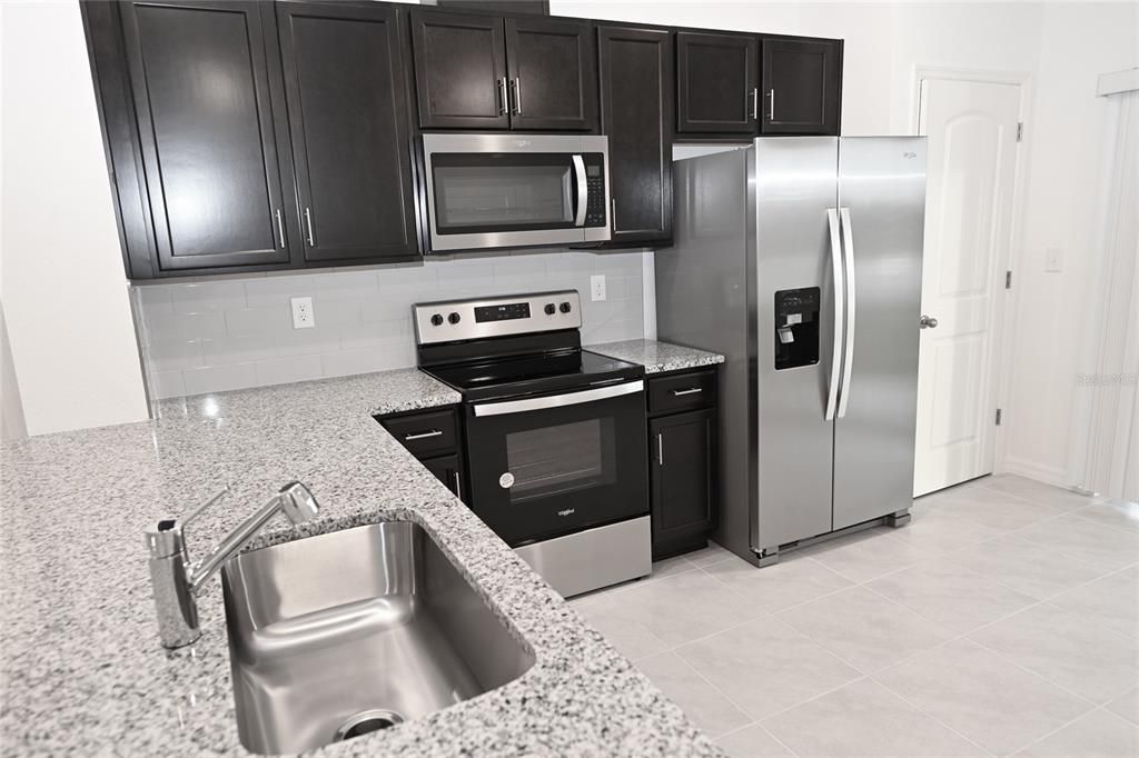 For Rent: $2,200 (3 beds, 2 baths, 1346 Square Feet)