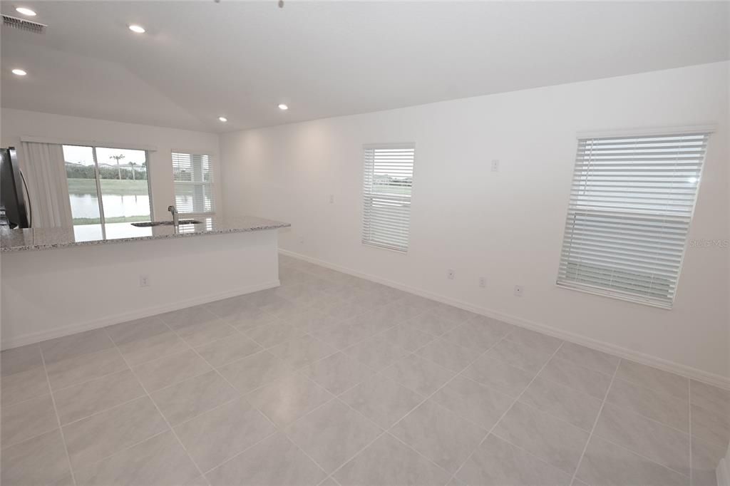 For Rent: $2,200 (3 beds, 2 baths, 1346 Square Feet)