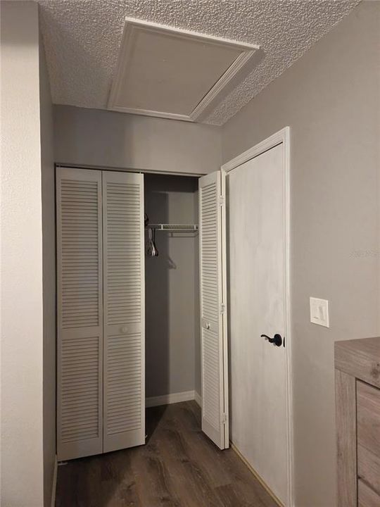 For Sale: $229,900 (2 beds, 2 baths, 946 Square Feet)