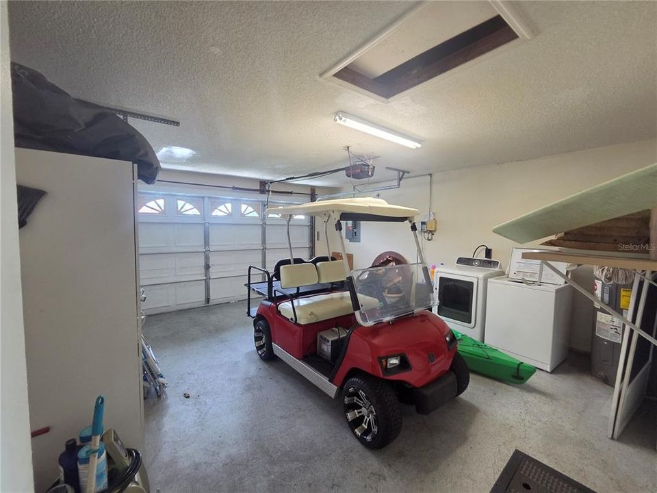 For Sale: $229,900 (2 beds, 2 baths, 946 Square Feet)