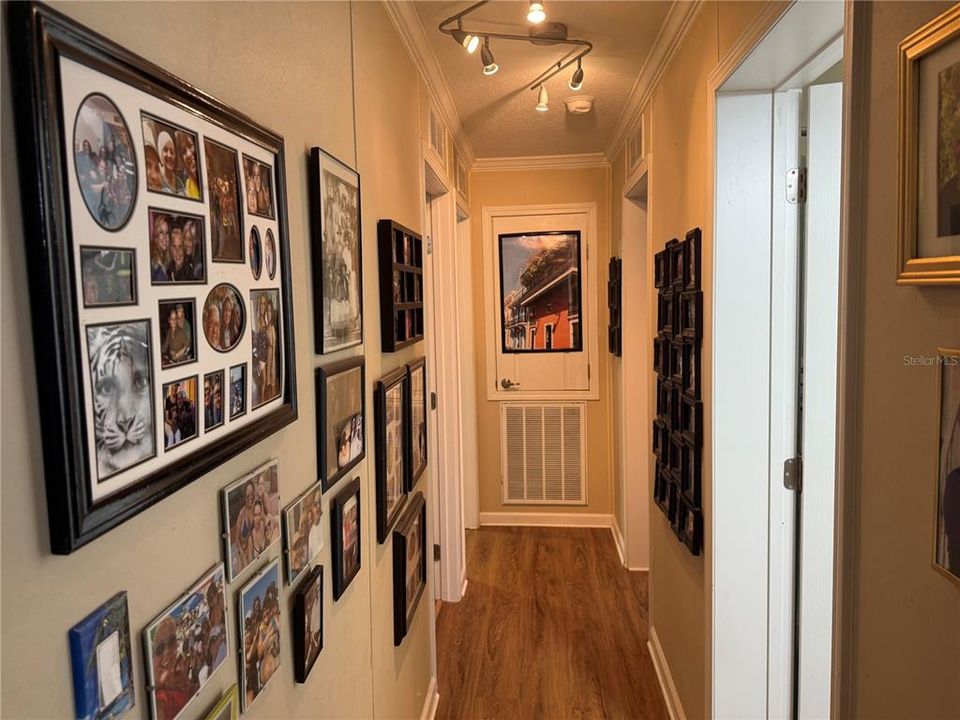 For Sale: $340,000 (4 beds, 2 baths, 1560 Square Feet)