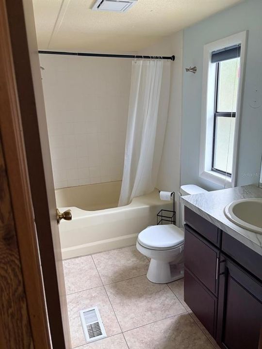 For Sale: $280,000 (3 beds, 2 baths, 1352 Square Feet)