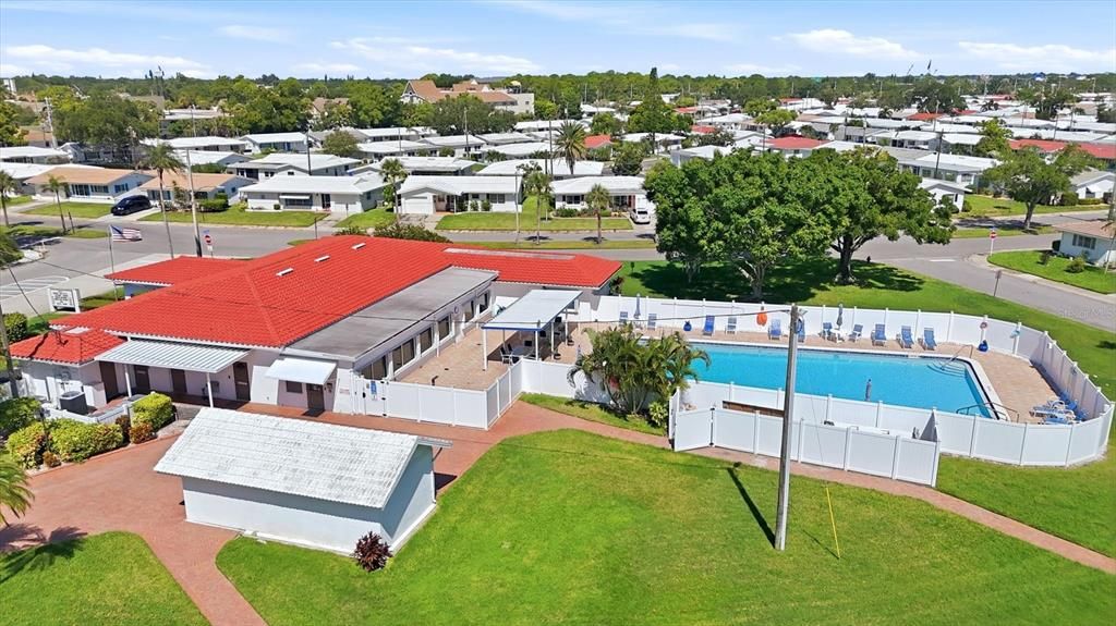 En Venta: $425,000 (3 camas, 2 baños, 1956 Pies cuadrados)