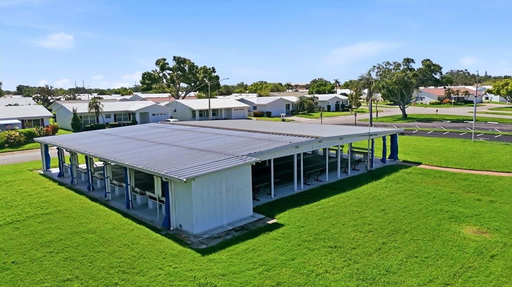 En Venta: $425,000 (3 camas, 2 baños, 1956 Pies cuadrados)