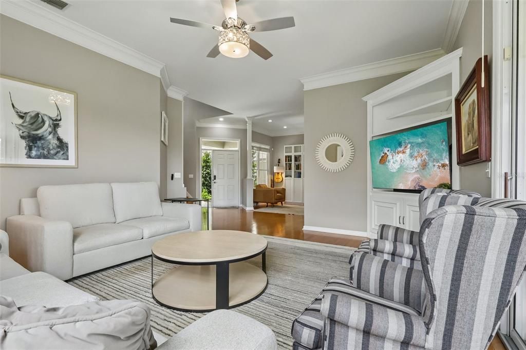 En Venta: $570,000 (3 camas, 3 baños, 2503 Pies cuadrados)