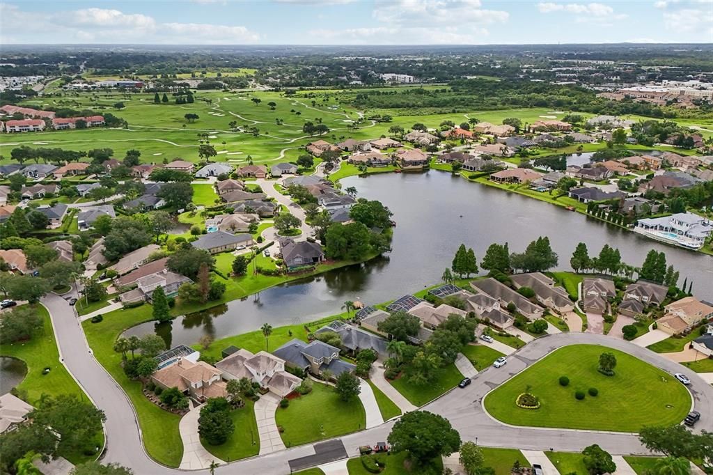 En Venta: $570,000 (3 camas, 3 baños, 2503 Pies cuadrados)