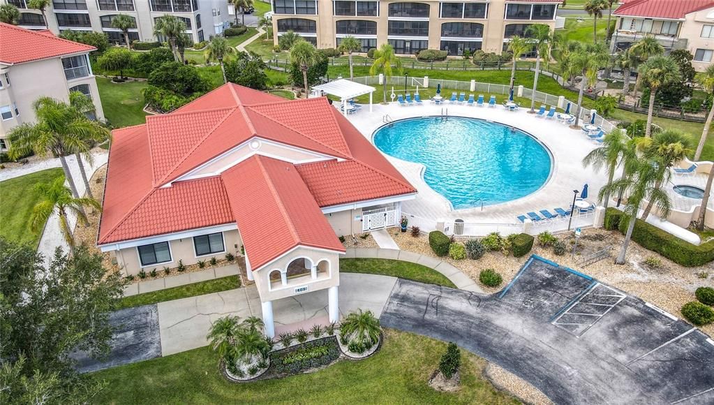 For Sale: $239,000 (1 beds, 1 baths, 820 Square Feet)