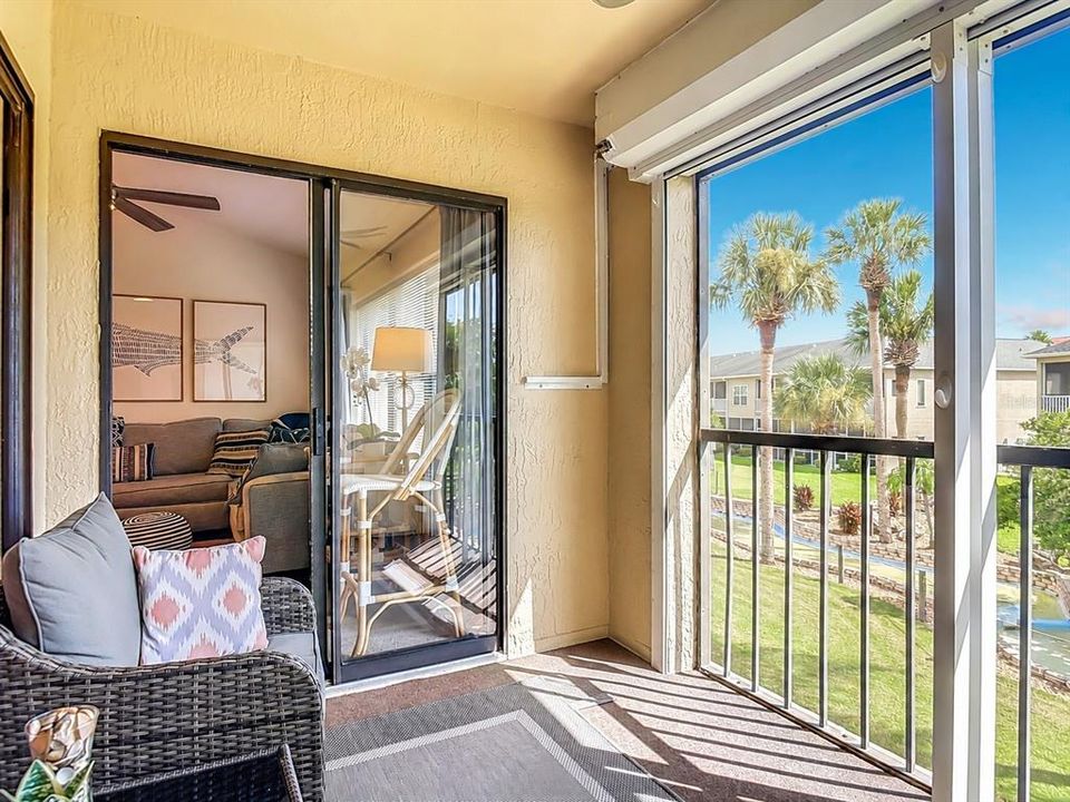 For Sale: $239,000 (1 beds, 1 baths, 820 Square Feet)