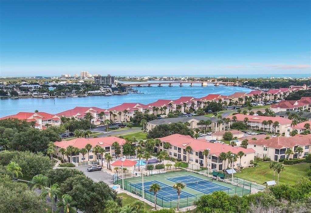 For Sale: $239,000 (1 beds, 1 baths, 820 Square Feet)