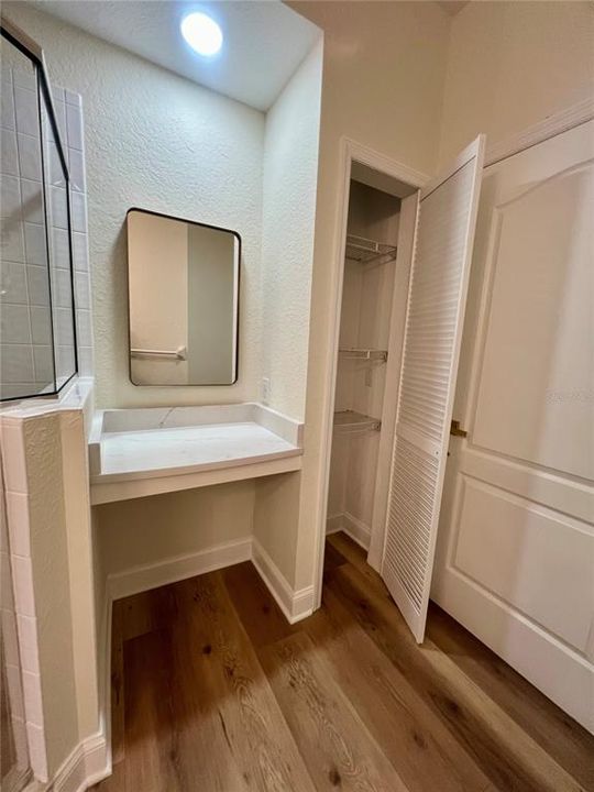 For Rent: $2,200 (2 beds, 2 baths, 1233 Square Feet)