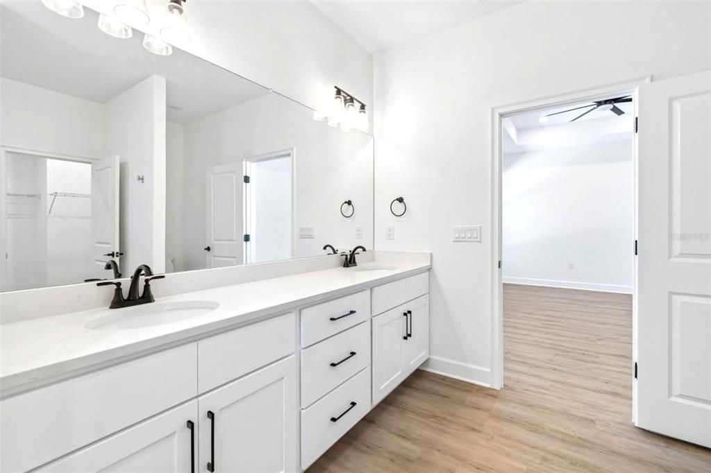 En Venta: $499,999 (4 camas, 3 baños, 2088 Pies cuadrados)