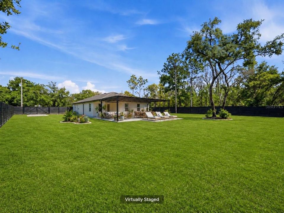 En Venta: $499,999 (4 camas, 3 baños, 2088 Pies cuadrados)