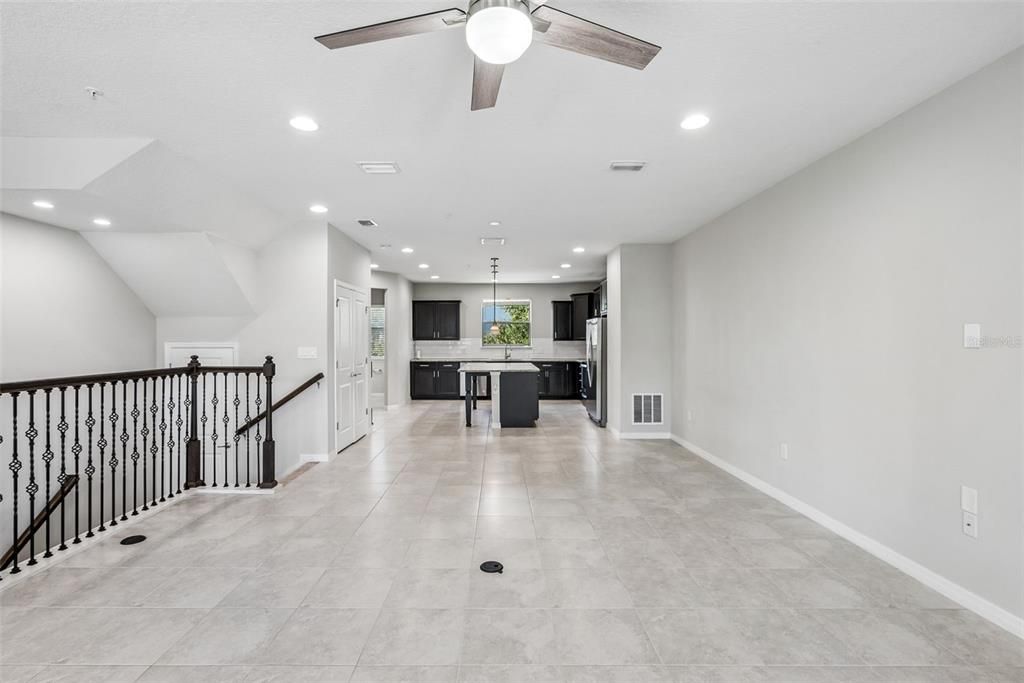 For Rent: $2,850 (3 beds, 4 baths, 2198 Square Feet)