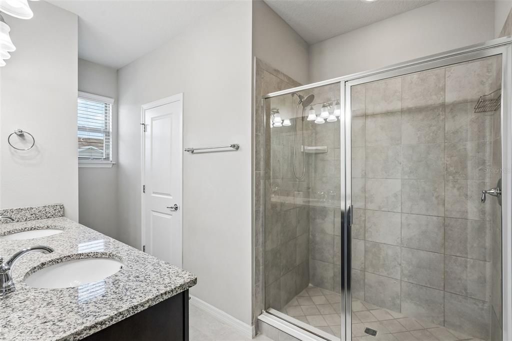 For Rent: $2,850 (3 beds, 4 baths, 2198 Square Feet)
