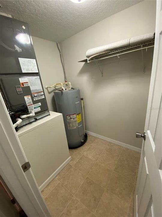 For Rent: $1,900 (3 beds, 2 baths, 1480 Square Feet)