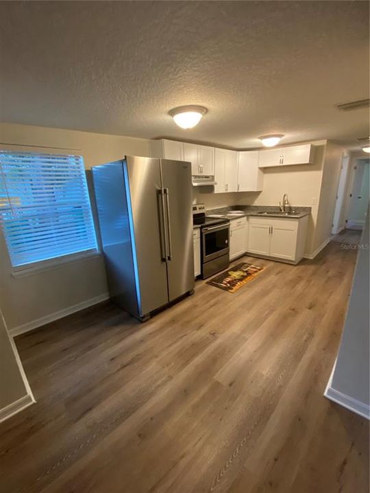 For Rent: $1,900 (3 beds, 2 baths, 1480 Square Feet)