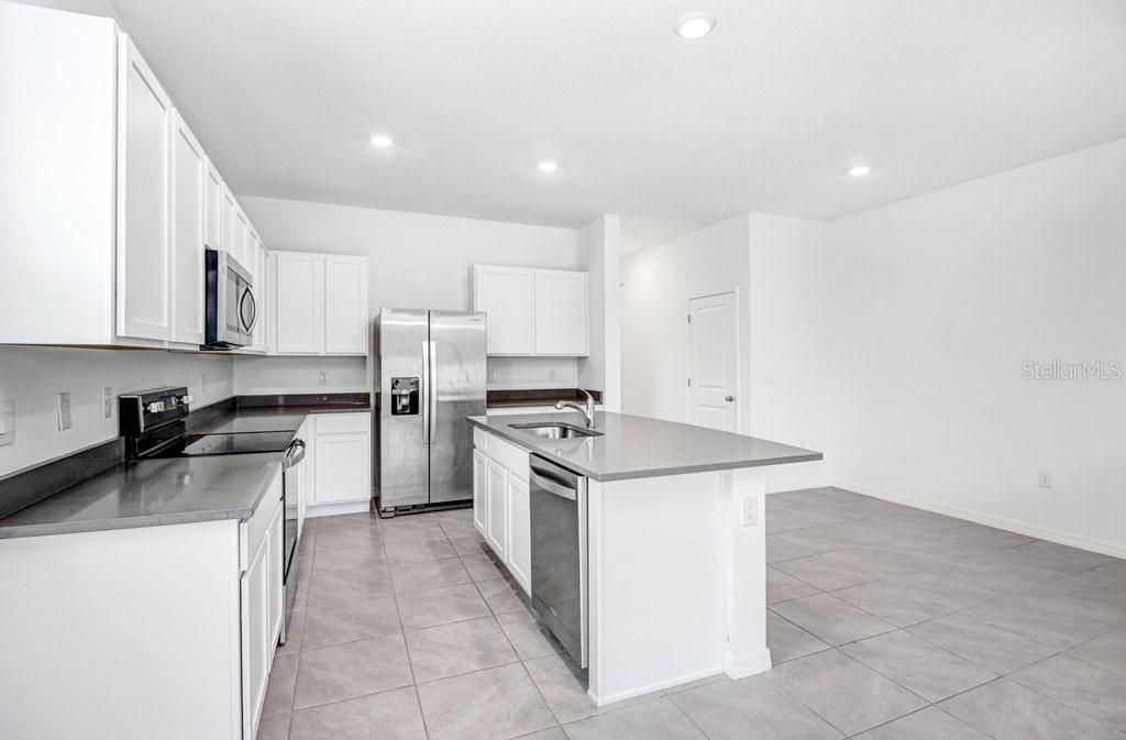For Sale: $310,000 (3 beds, 2 baths, 1802 Square Feet)