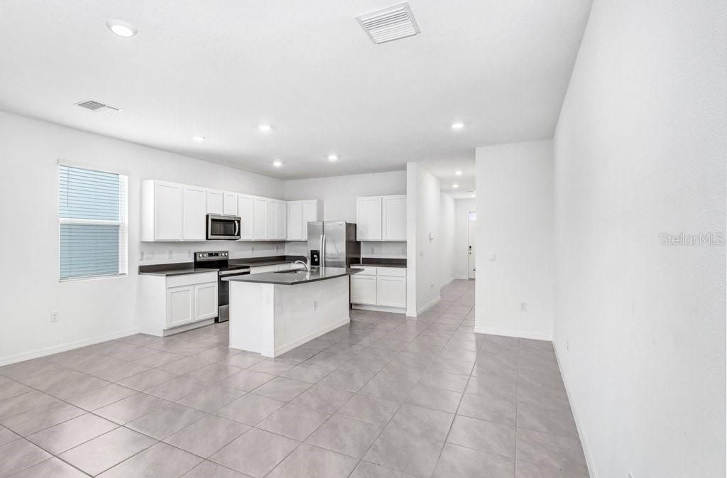 For Sale: $310,000 (3 beds, 2 baths, 1802 Square Feet)