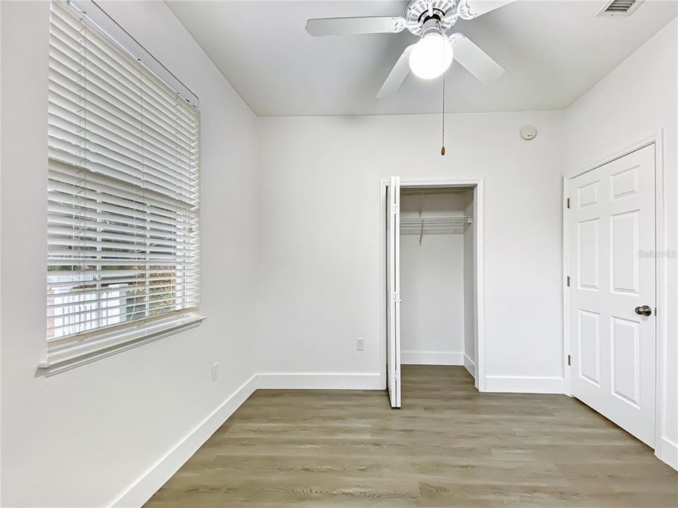 For Sale: $325,000 (3 beds, 2 baths, 1195 Square Feet)