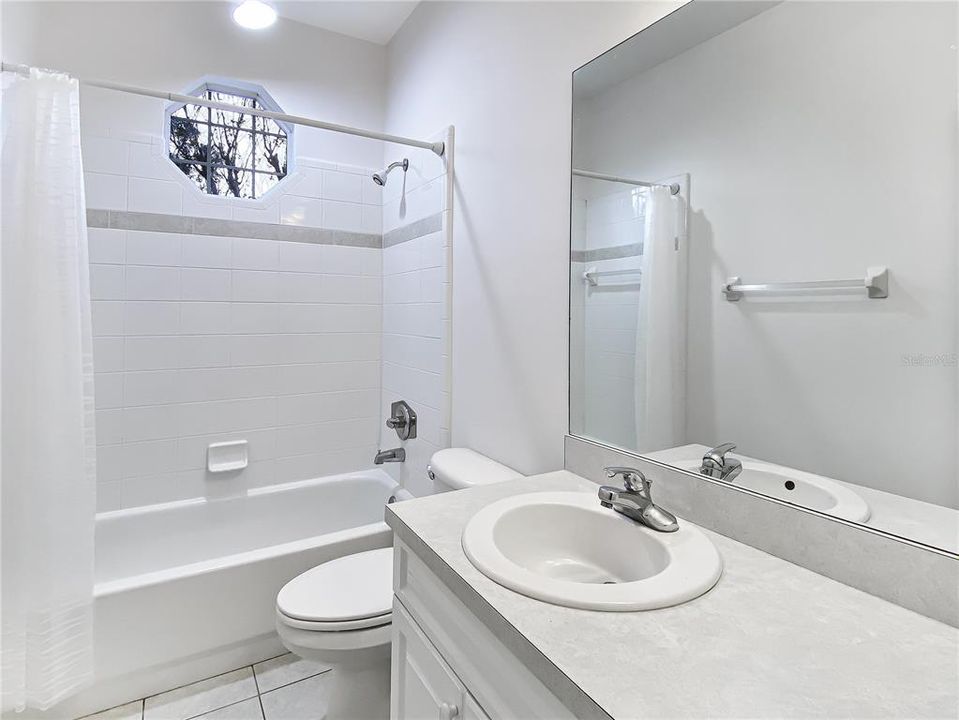 For Sale: $325,000 (3 beds, 2 baths, 1195 Square Feet)