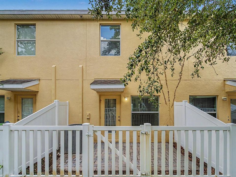 For Rent: $1,700 (2 beds, 2 baths, 1088 Square Feet)