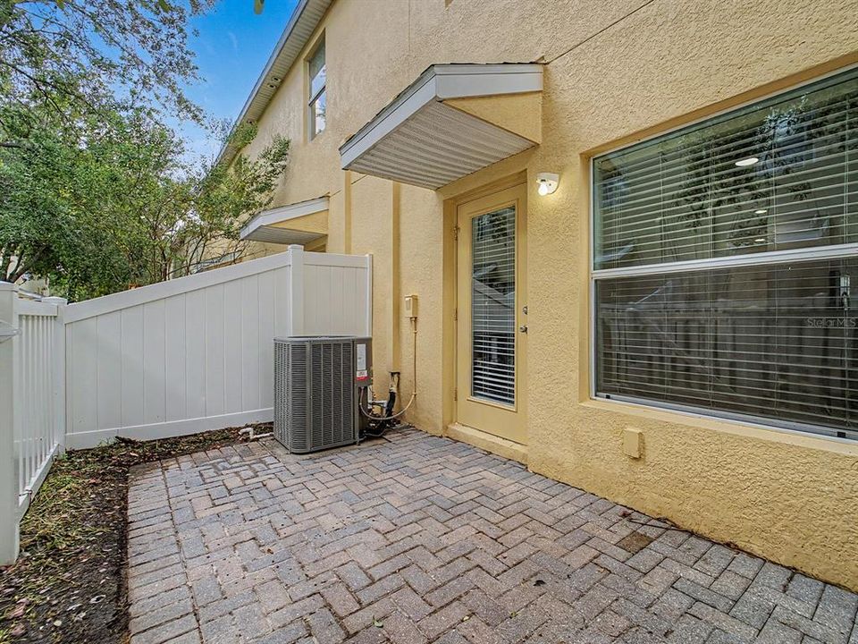 For Rent: $1,700 (2 beds, 2 baths, 1088 Square Feet)