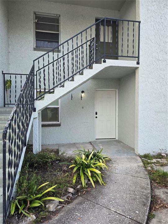 For Rent: $1,900 (3 beds, 2 baths, 1020 Square Feet)