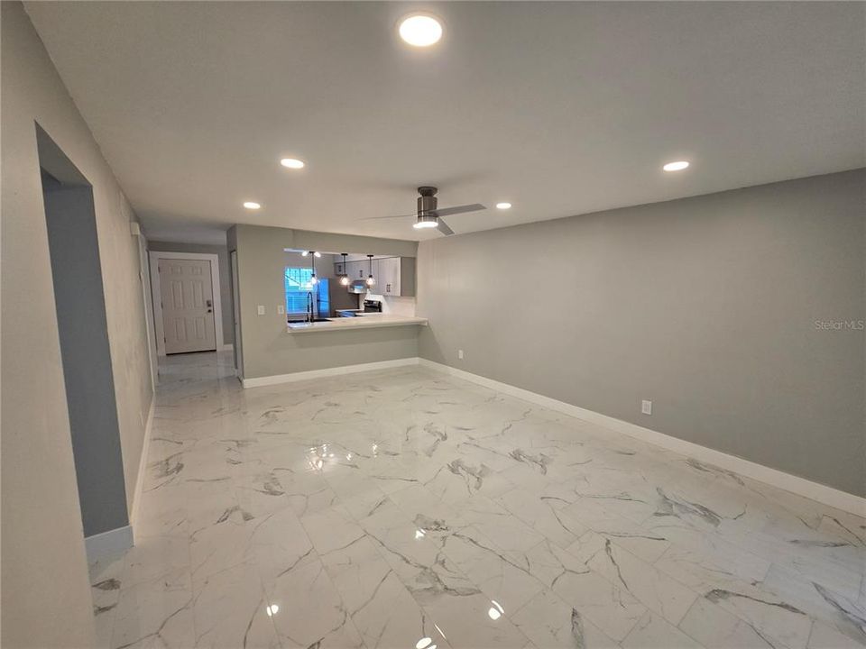 For Rent: $1,900 (3 beds, 2 baths, 1020 Square Feet)