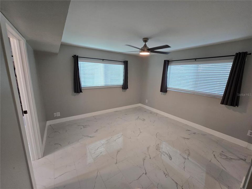 For Rent: $1,900 (3 beds, 2 baths, 1020 Square Feet)
