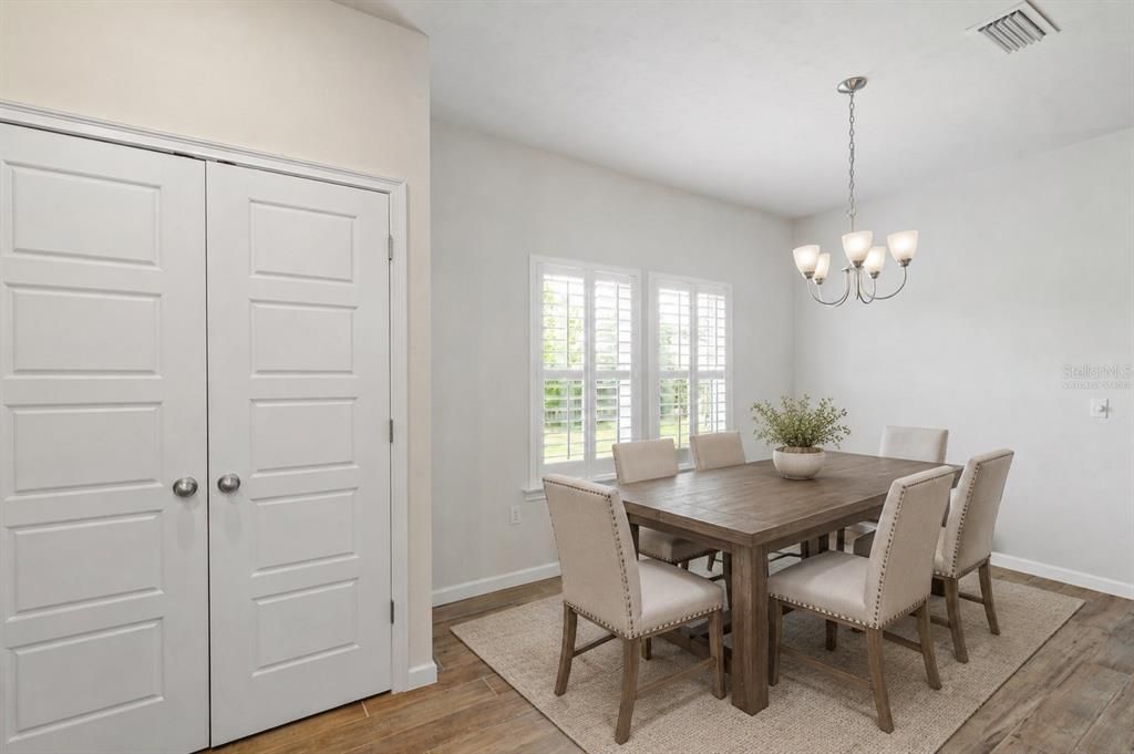For Sale: $379,999 (3 beds, 2 baths, 1680 Square Feet)