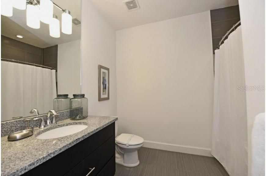 For Rent: $2,395 (3 beds, 2 baths, 1501 Square Feet)