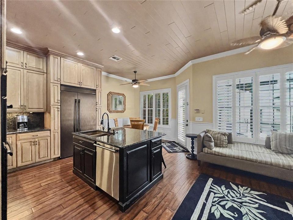 For Sale: $949,000 (4 beds, 3 baths, 2816 Square Feet)