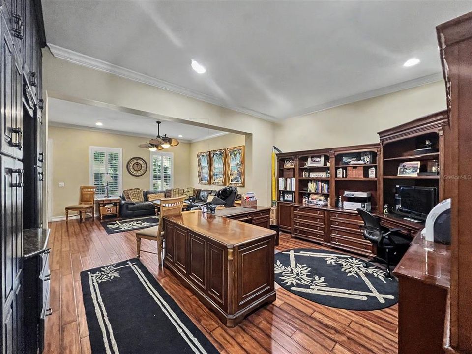 For Sale: $949,000 (4 beds, 3 baths, 2816 Square Feet)