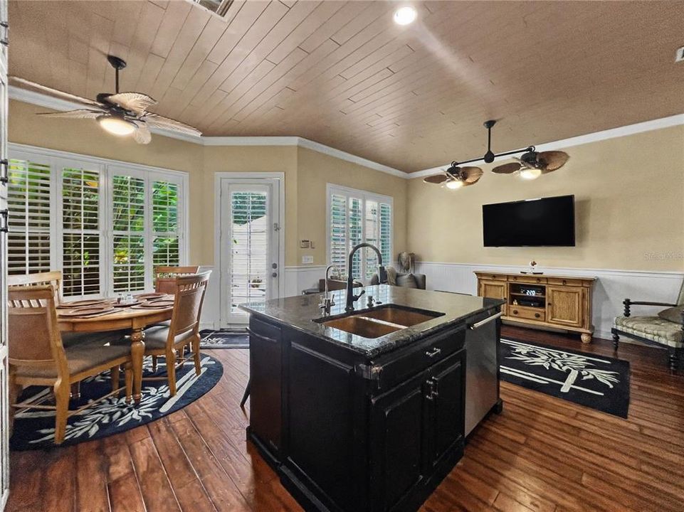 For Sale: $949,000 (4 beds, 3 baths, 2816 Square Feet)