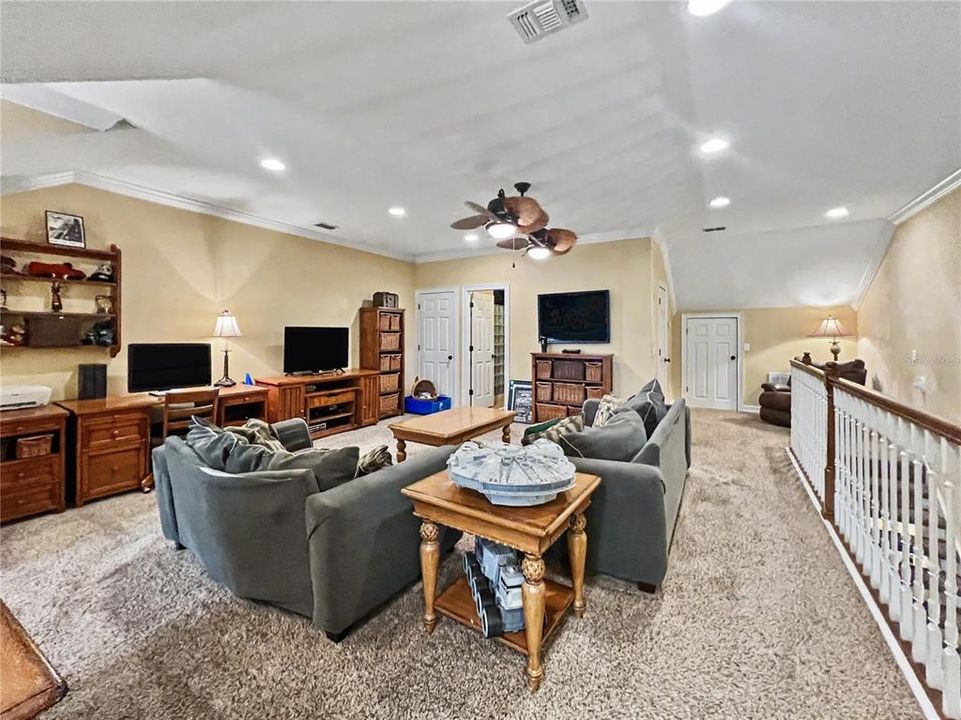 For Sale: $949,000 (4 beds, 3 baths, 2816 Square Feet)