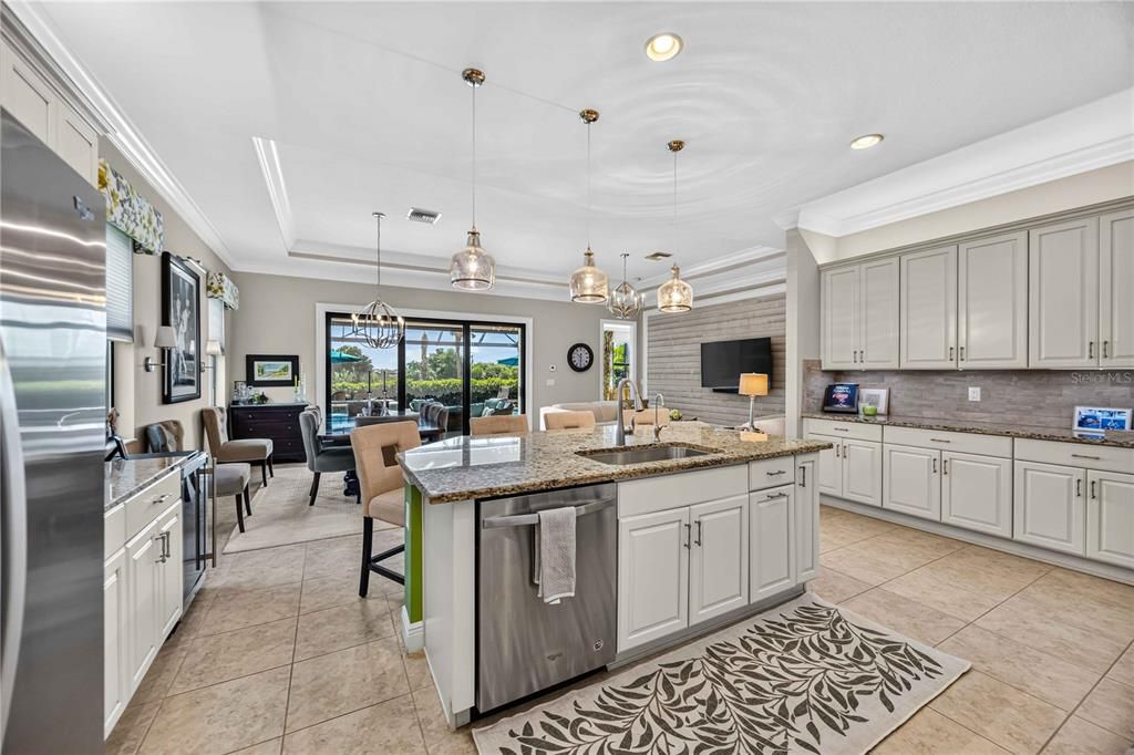 For Sale: $885,000 (3 beds, 3 baths, 2386 Square Feet)