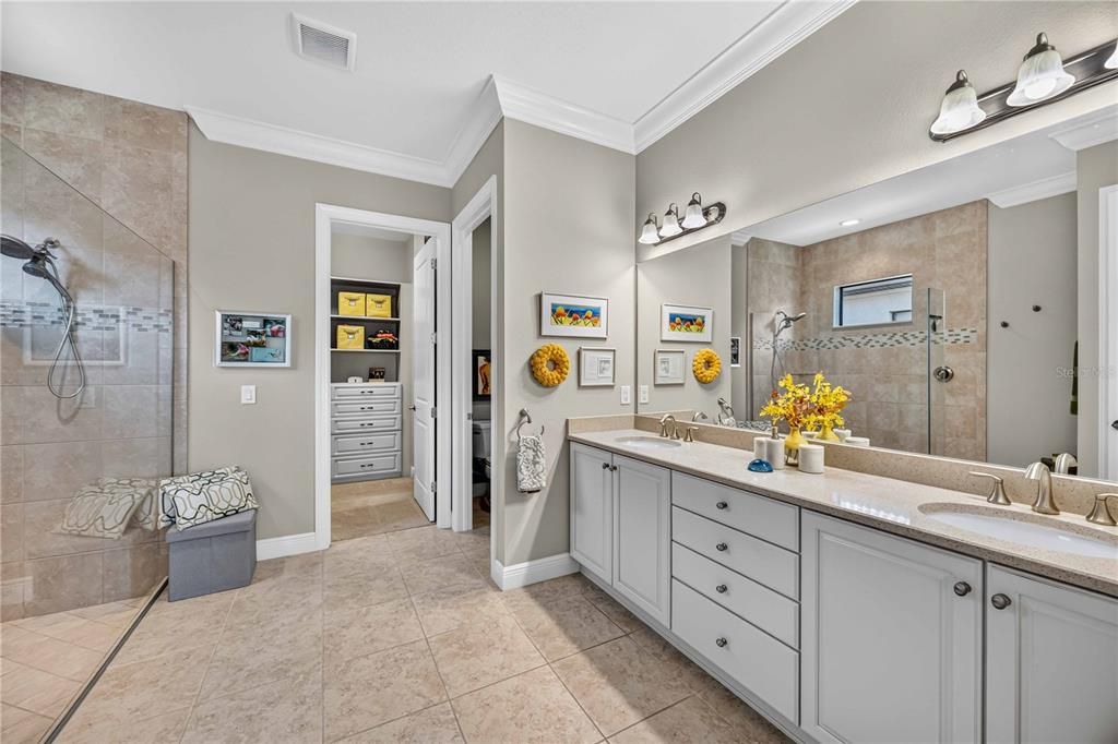 For Sale: $885,000 (3 beds, 3 baths, 2386 Square Feet)